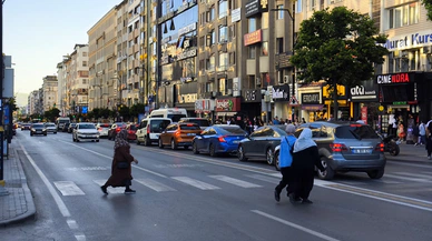 Sivaslıların İstasyon'da Bir Tur Atma Geleneği Başladı!