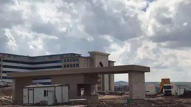 Yeni Tıp Fakültesi Hastanesi tamamlanıyor mu?