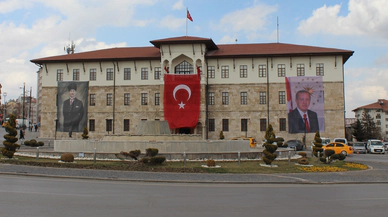 Sivas Valiliği'nden YKS mesajı: Öğrencilere başarılar diledi