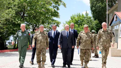 Bakan Güler ve Tüm Komuta Kademesi İran Sınırında!