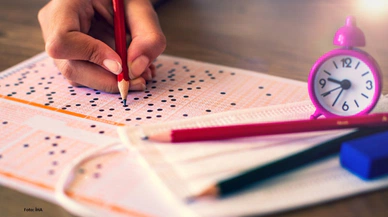 Öğrenciler nefesini tuttu... Saat 10.00 bekleniyor