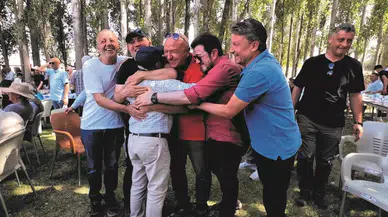 45 Yıl Sonra Gelen Buluşma Herkesi Gözyaşına Boğdu