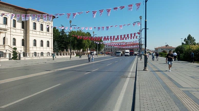 Sivas Kent Meydanı dev konsere hazırlanıyor...