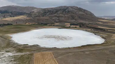 Sivas'ta Bir Göl Daha Tamamen Kurudu! Tehlike büyüyor!