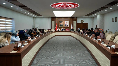 Sivas CÜ yönetimi yeni personelle toplandı