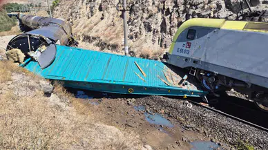 Sivas-Malatya hattında trenler birbirine girdi!...