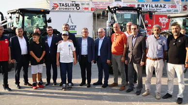 Abdullah Güler AgroSivas 2025 Fuarı’nda stantları ziyaret etti