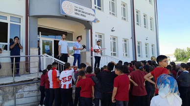 Sivas'ta öğrencilere insansız hava araçları gösteriliyor
