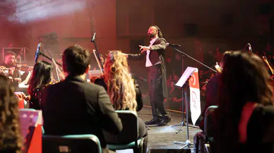 Cumhuriyet Coşkusu Sivas'ta Kent Orkestrası ile Zirveye Çıktı