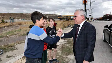 Sivas’ta Vali Yılmaz Şimşek’in park ziyaretiyle renkli anlar