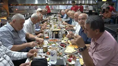 45 Yıllık Hasret Sivas'tan Adana'ya Uzanan Duygusal Buluşmayla Son Buldu!