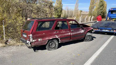 Sivas-Kayseri yolunda feci kaza: Bir kişi ağır yaralı