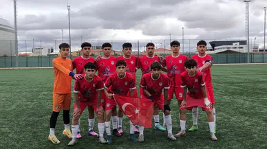 Sivas’ta Cumhuriyet Coşkusu! Gençler Bayraklarla Çıktı, Zaferle Döndü