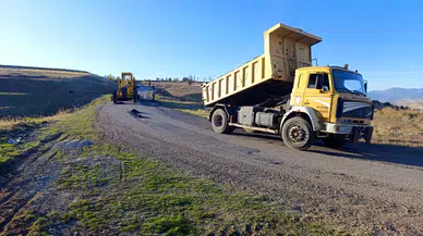 Yıllardır Beklenen Asfalt Çalışması Sivas'ın Bu Köyünde Tamamlandı
