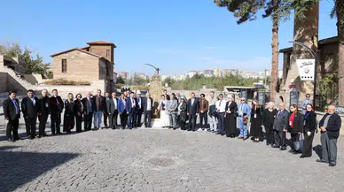 Dünyanın Dört Bir Yanından 54 İsim Komşu Şehirdeki O Sokakta Buluştu!