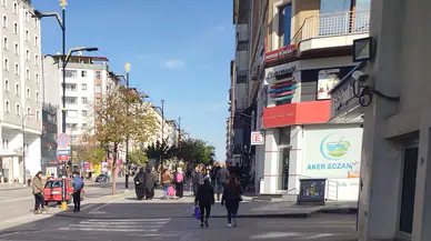 Sivas’ta Ezber Bozan Hafta Sonu! Caddeler Yaz Günlerini Aratmadı