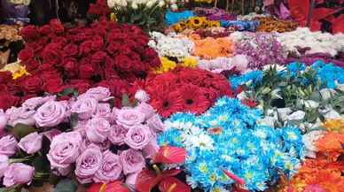 Bu özel gün çiçekçilere yoğun mesai yaptırdı