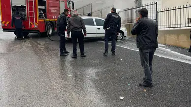 Hastanede Korku Dolu Anlar! Otomobil Alevlere Teslim Oluyordu