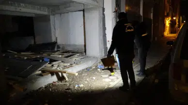 Kız meselesi! Gece saatlerinde kalabalık grup 18 yaşındaki gence saldırdı