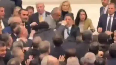 CHP’li Ulaş Karasu’nun AK Parti milletvekiline yumruk attığı anlar