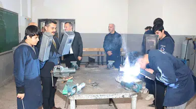 Sivas Mesleki okuluna Müdür Erdoğan'dan ziyaret