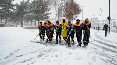 Sivas'a 2026 Rahmetle Geldi, Karla Mücadele Güçlendi