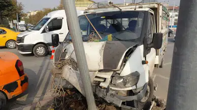 İstasyon Kavşağı'nda Şiddetli Çarpışma! Yaralılar Var