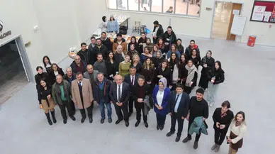 Sivas'ta Aile Temalı Posta Sanatı Bienali Sanatseverlerle Buluştu