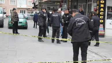 Cadde Ortasında Bıçaklı Saldırı: 3 Yaralı, 1’inin Durumu Ağır