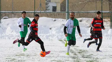 Sivas'ta Dondurucu Soğuk, Köy Takımlarının Futbol Azmini Kıramadı