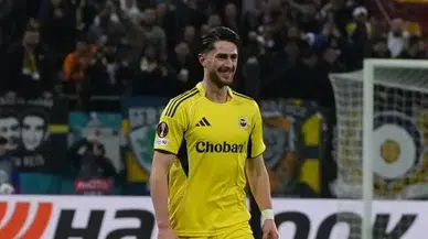 Fenerbahçe FCSB deplasmanında ilk yarıyı önde kapattı