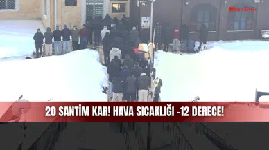 Sivas’ta Eski 12 Derecede Camiye Sığmayan Cemaat Dışarıda Saf Tuttu!