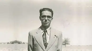 'Bayrak Şairi' Arif Nihat Asya Kimdir?