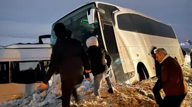 Kangal Termik Santrali yolunda sis ve buzlanma kazaya neden oldu