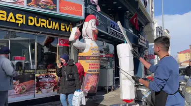 Sivas’ta Bir Dönerci Kar Yağışını Böyle Fırsata Çevirdi