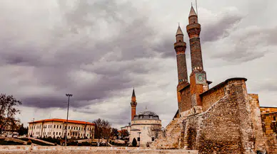 Berat Kandilinde TRT'nin Canlı Yayın Programı Sivas'tan Yapılacak!