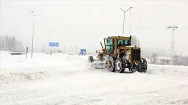 Sivas'ın Ulaşımı Karlandı: Sakaltutan ve Kızıldağ’da Ulaşım Alarmı