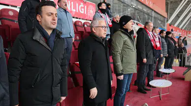 Vali Yılmaz Şimşek ile Başkan Adem Uzun Sivasspor Maçını Takip Etti