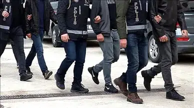Türkiye Yeni Güne Operasyonla Uyandı! 9'u Polis 17 Kişi Gözaltında!
