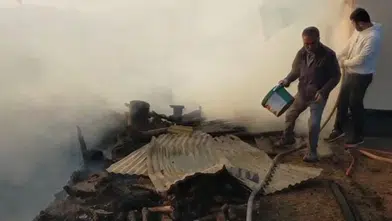 Sivas İmranlı'da 2 ev ve 2 samanlık kül oldu
