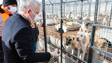 Sivas Valisi Şimşek Meraküm Bakım Merkezini İnceledi