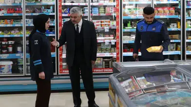 Sivas Ulaş'ta Ramazan Öncesi Marketlere Yakın Takip