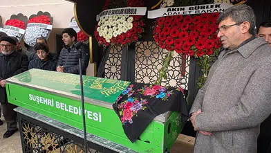 Sivas’ta Hüzünlü Tören: HSK Başkanvekili Aydoğdu’nun Eşi Defnedildi