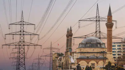 Sivas'ta Elektrik Kesintisiyle 12 Saati Aşan Çile