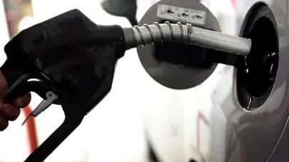 Motorine zam geliyor, indirim sonrası tabelalar yeniden değişiyor