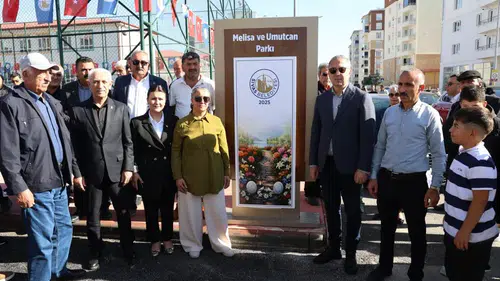 Sivas’ta yürek burkan açılış: Acılarını parkta yaşatıyorlar