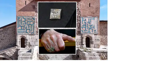 Sivas Çifte Minareli Medrese’nden ilham alınan rozetler