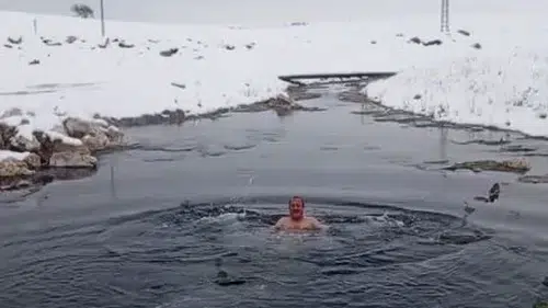Sivas'ın Ayazında Akılalmaz Görüntü! İşte O Çılgın Anlar!