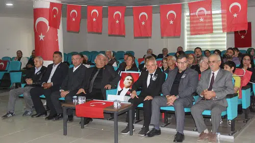 Sivas Zara’da Bilim ve Atatürk Söyleşisi yoğun ilgi gördü