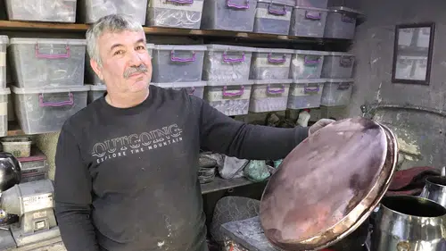 Sivas'ta 41 yıllık ustalığı bıraktı, unutulan mesleğe yeniden can verdi
